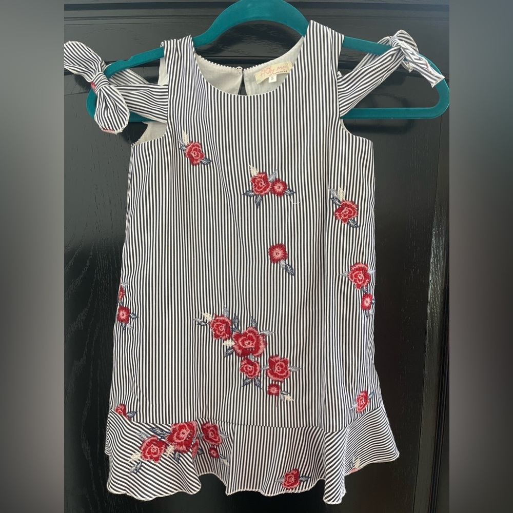 Girls Truly Me Striped Black & White Dress with embroidered flowers Size 5
